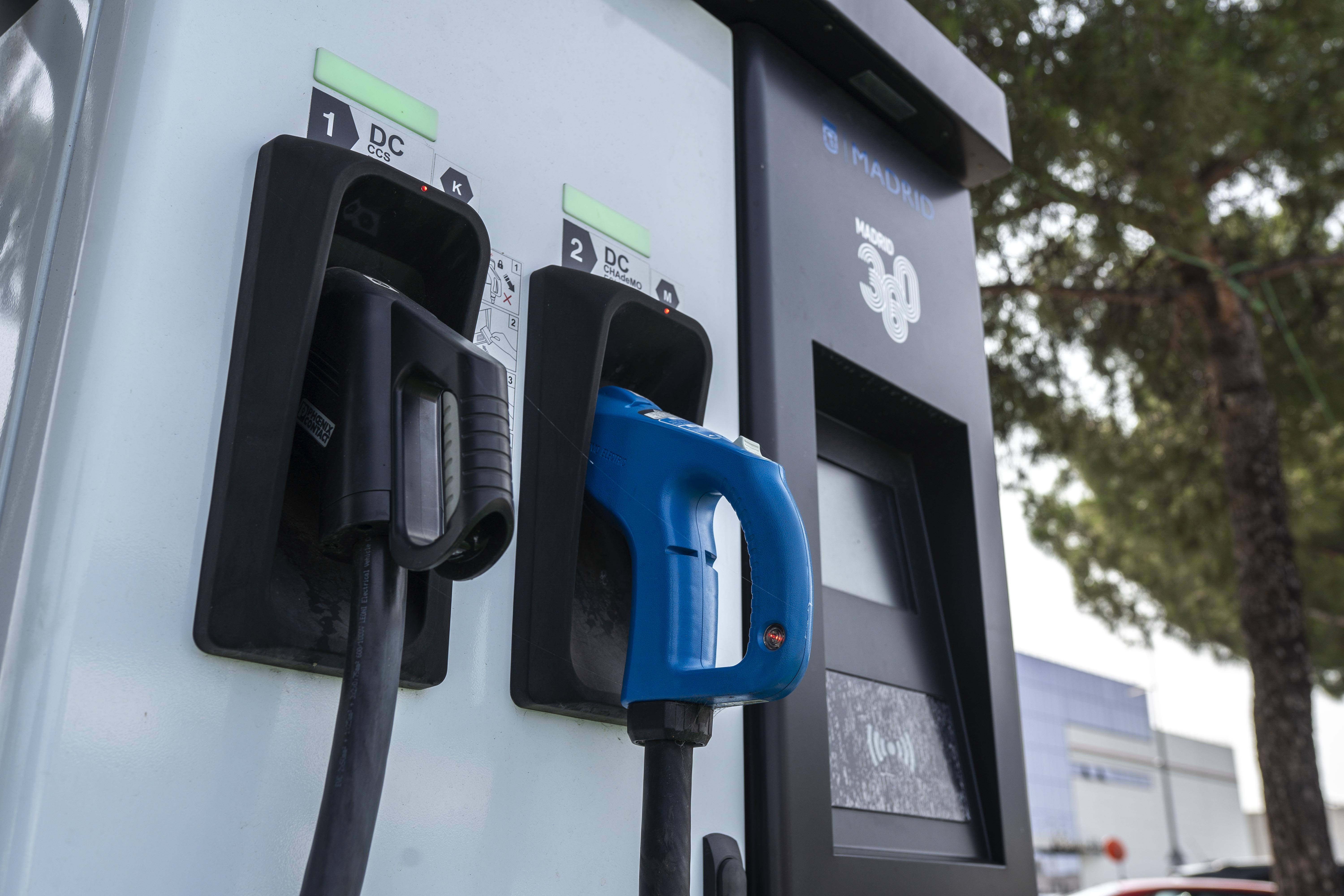 Mercamadrid refuerza su movilidad sostenible y el autoconsumo energético con nuevas infraestructuras de recarga y energía fotovoltaica 1 JMM0418 copia