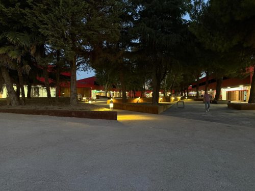 La Plaza 1
