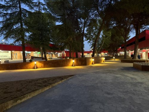 La Plaza 3